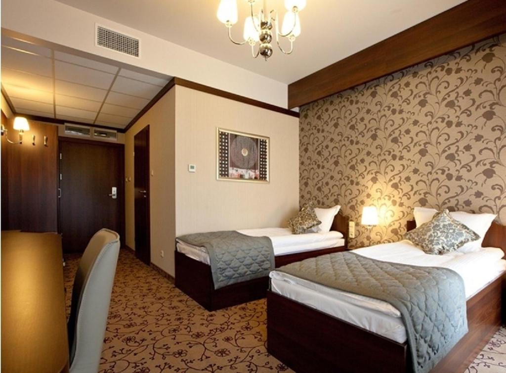 Chrzanów Hotel-Restauracja Platan חדר תמונה