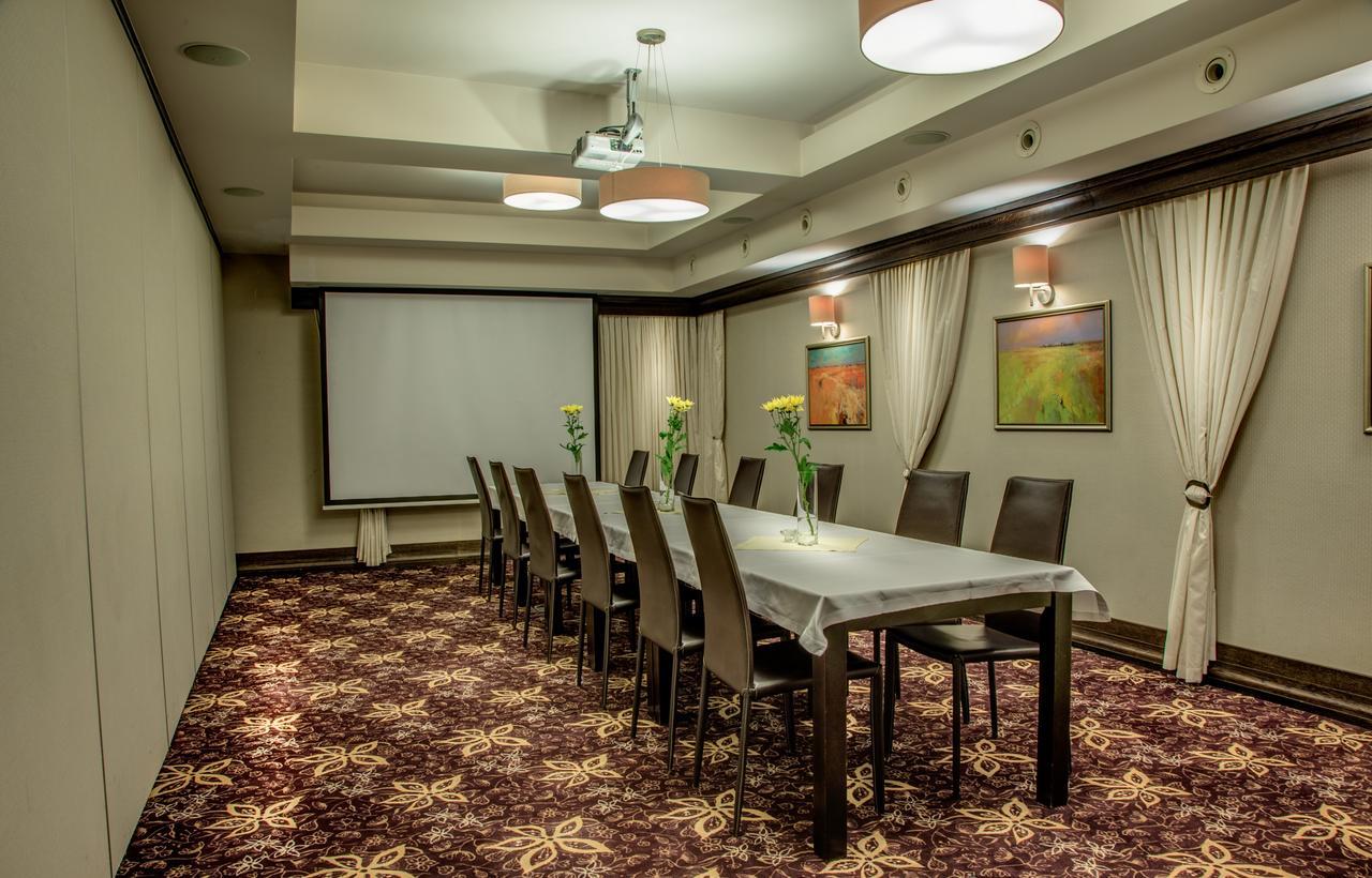Chrzanów Hotel-Restauracja Platan מראה חיצוני תמונה