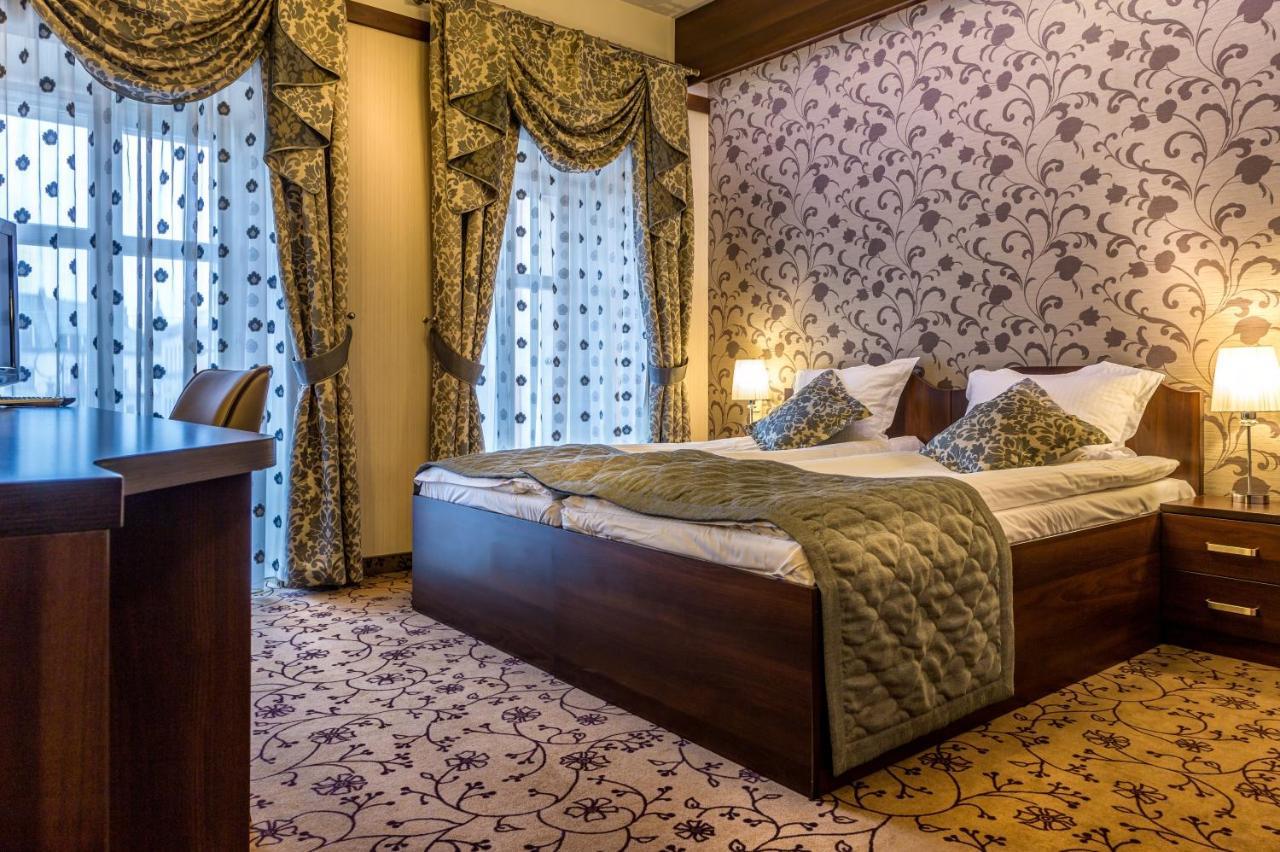 Chrzanów Hotel-Restauracja Platan מראה חיצוני תמונה