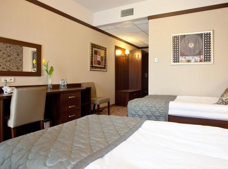 Chrzanów Hotel-Restauracja Platan חדר תמונה
